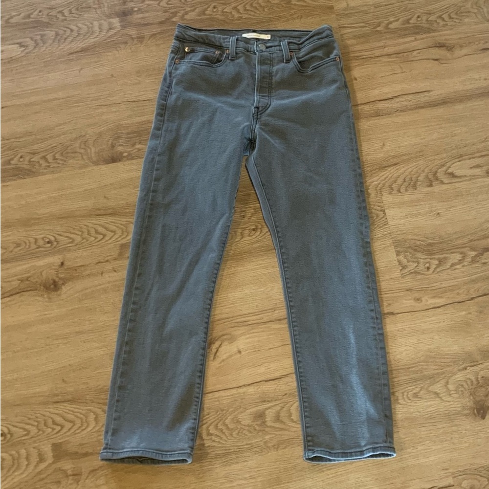 Levi’s wedgie size 30 grey